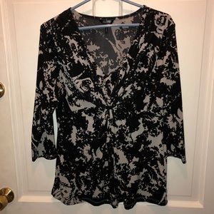 Black Daisy Fuentes Blouse - size large